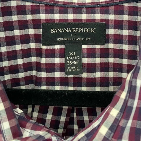 Men’s Banana Republic - Non-Iron Classic Fit Button Down Shirt - Size XL - Picture 2 of 4